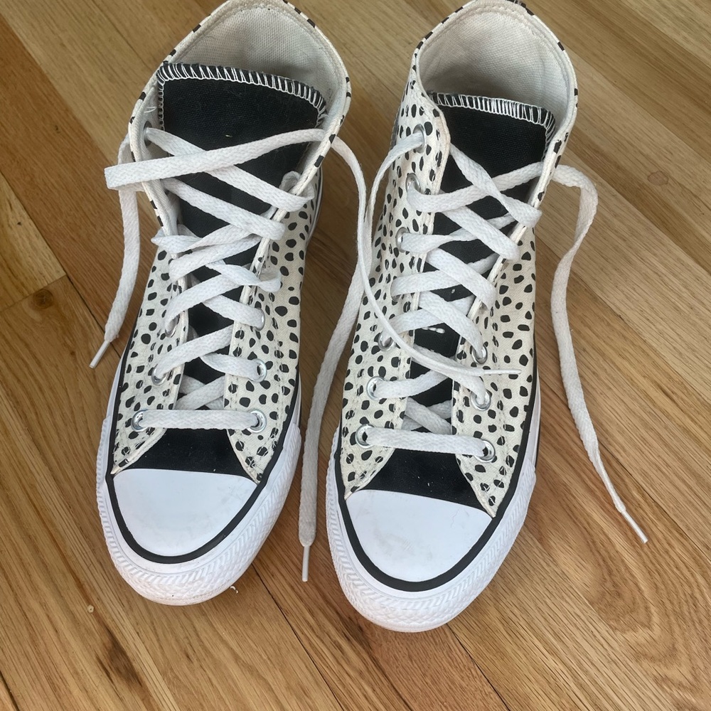 Black spotted leopard converse high tops women’s size 8